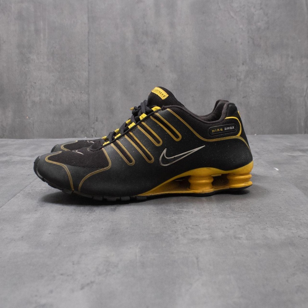 Vintage Y2K 2013 Nike Shox Live Strong Gorpcore Archie Black / Yellow Sneaker